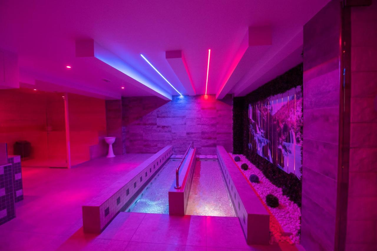 White Apartments & Spa Avola Exterior foto