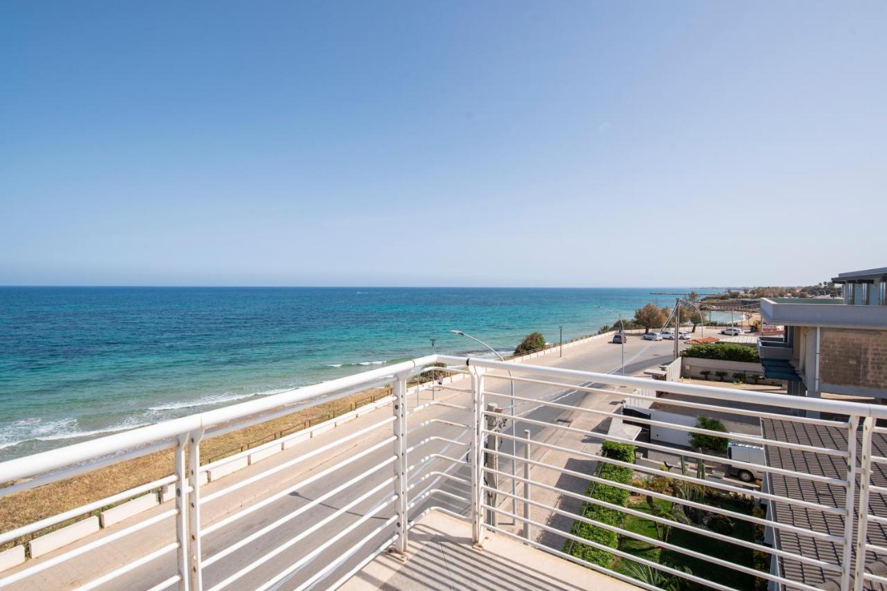 White Apartments & Spa Avola Exterior foto