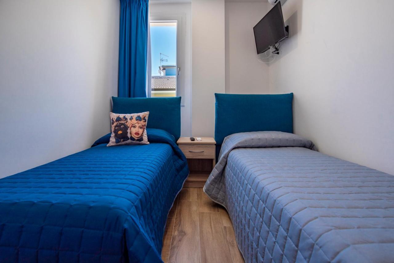White Apartments & Spa Avola Exterior foto