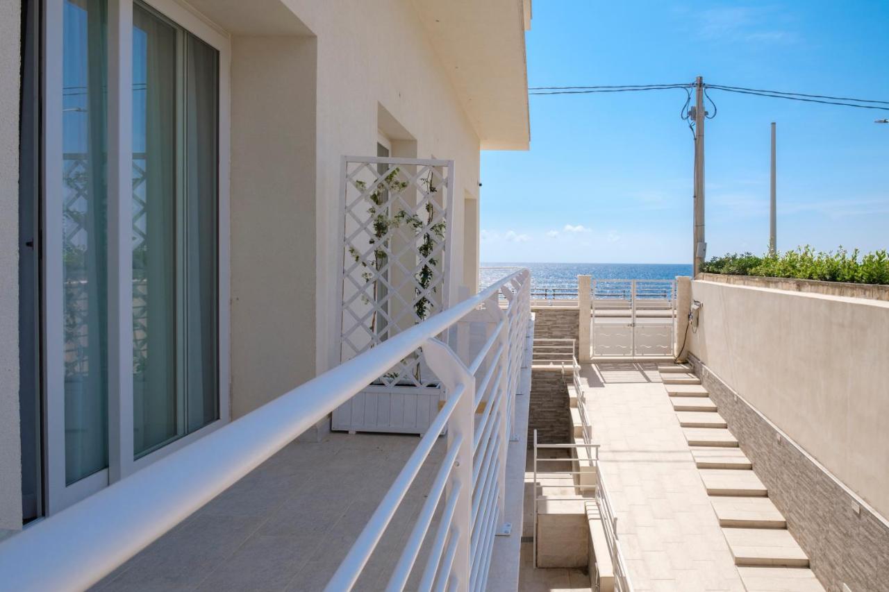 White Apartments & Spa Avola Exterior foto