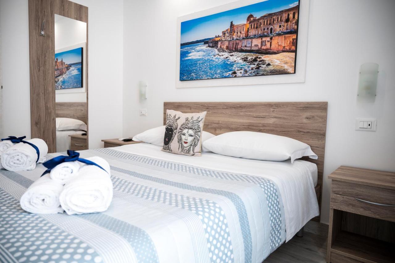 White Apartments & Spa Avola Exterior foto