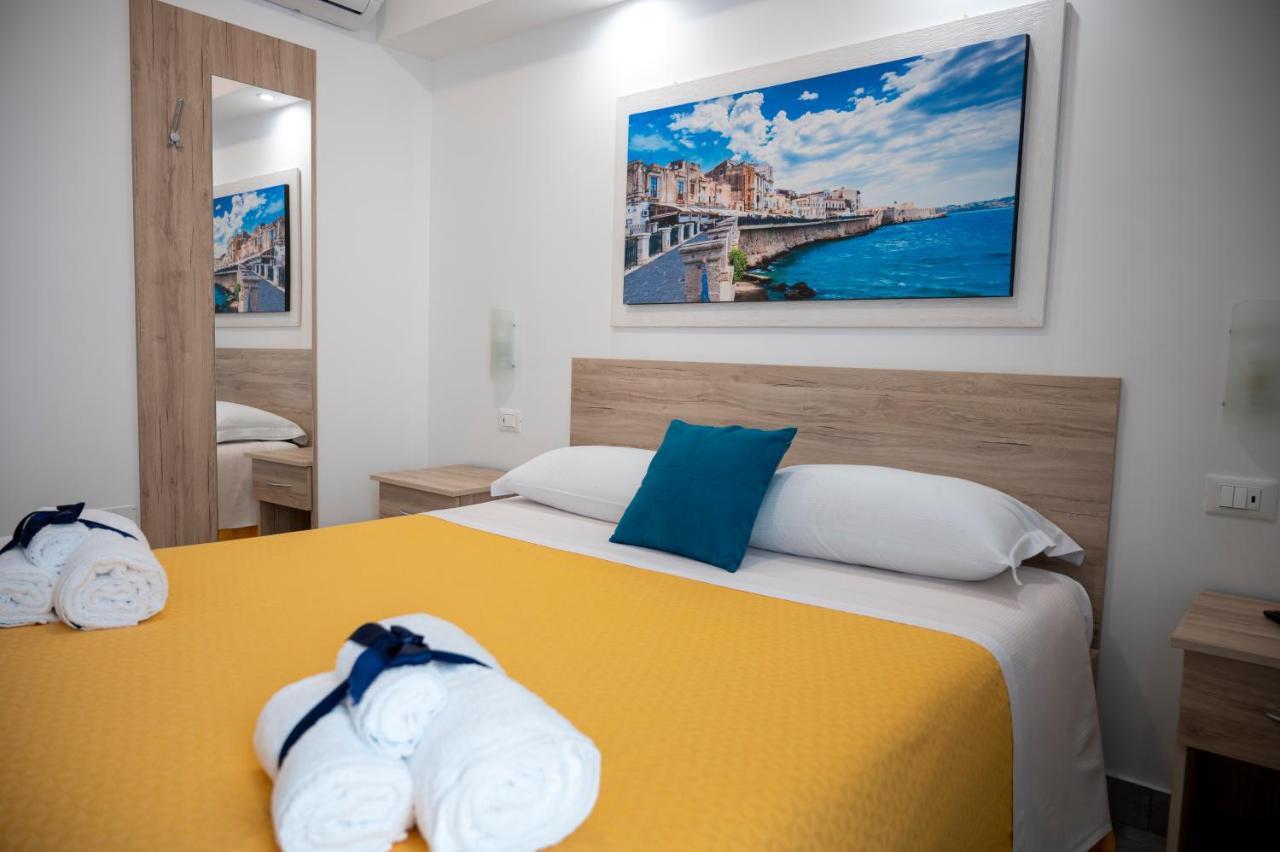 White Apartments & Spa Avola Exterior foto